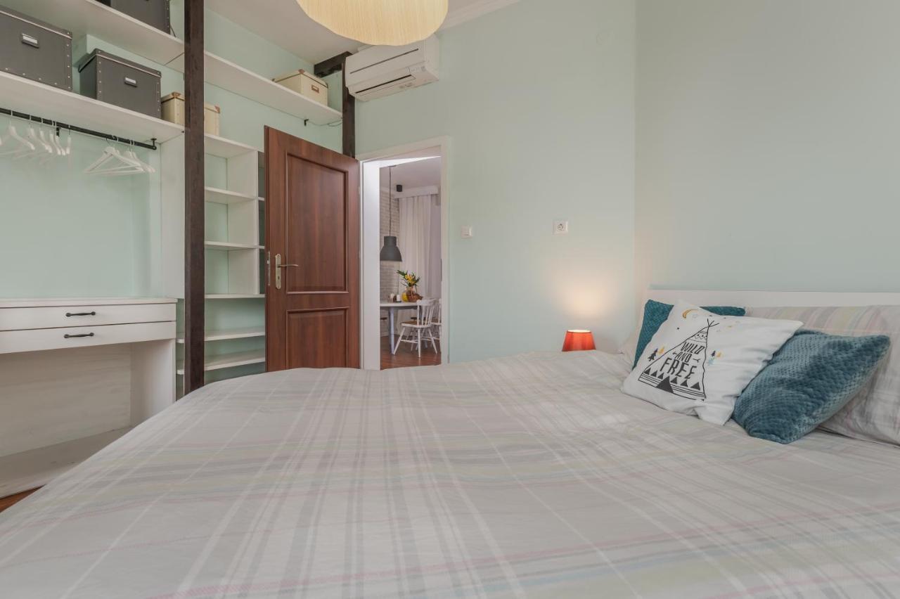 Flamingo Flat /two-bedroom With Balcony\ Апартамент *